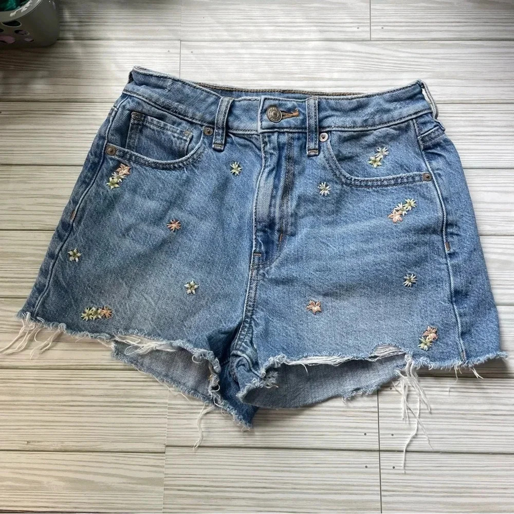 American eagle high rise embroidered mom shorts size 00